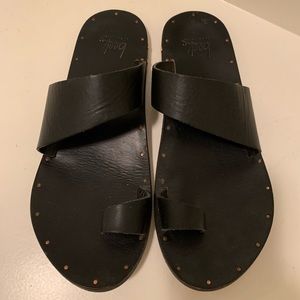 Black Leather Beek sandals